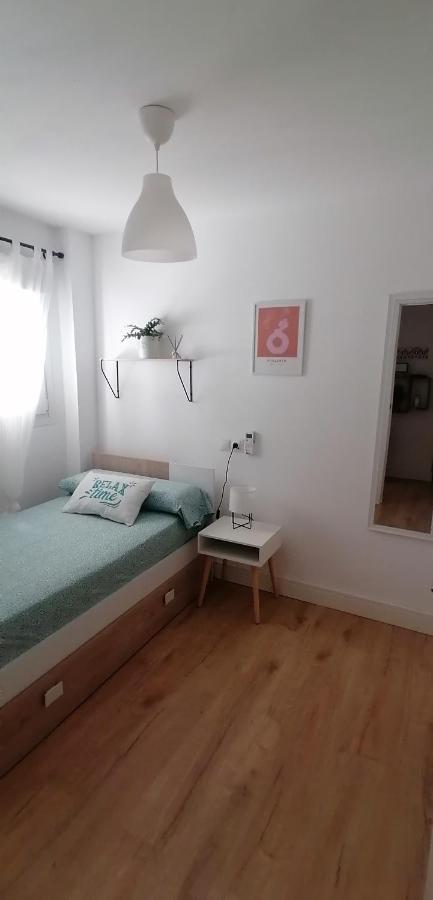 Апартаменты El Palo Cosy, 200 M From The Beach Малага Экстерьер фото